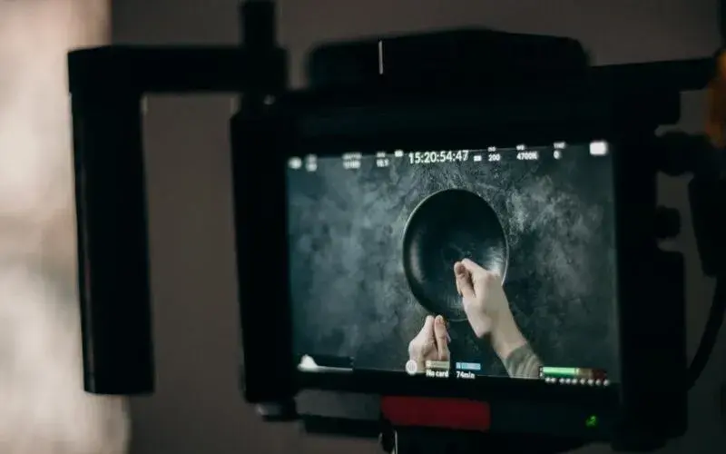 Jak zrobić zdjęcia z filmu w prosty sposób i uniknąć błędów