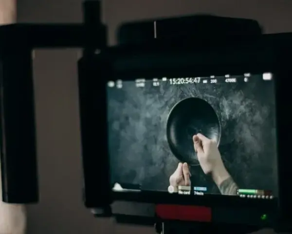 Jak zrobić zdjęcia z filmu w prosty sposób i uniknąć błędów