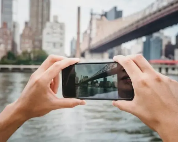 Jak wywołać zdjęcia z telefonu u fotografa i uniknąć słabej jakości