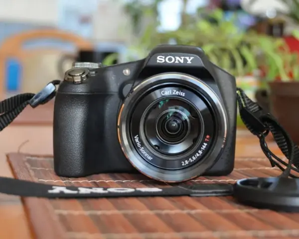 Lustrzanka Sony: Dlaczego warto zainwestować w te aparaty?